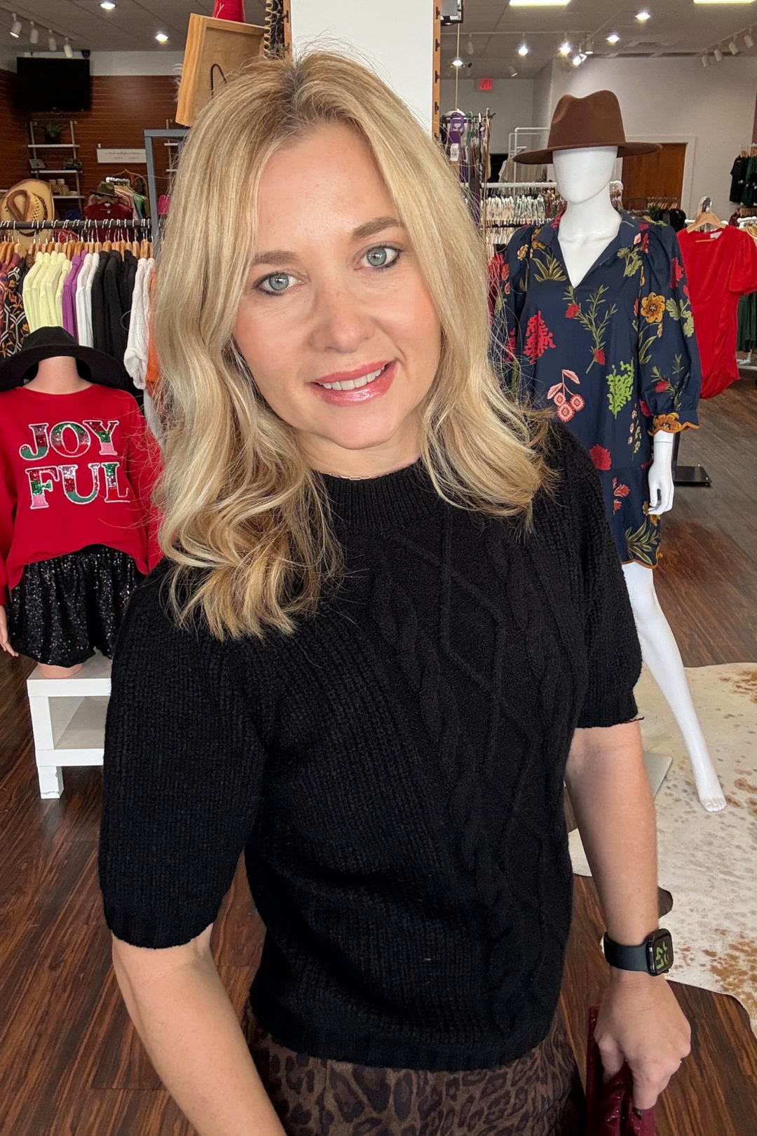 Short Sleeve Cabel Knit Sweater