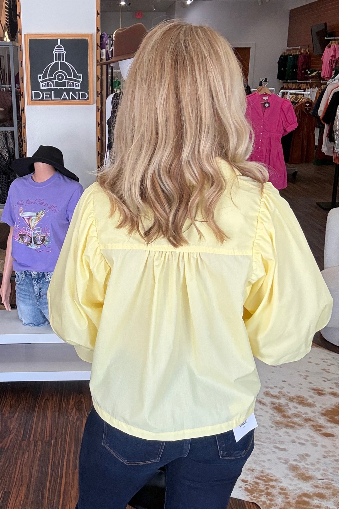 3/4 Pleated Sleeve V-Neck Top