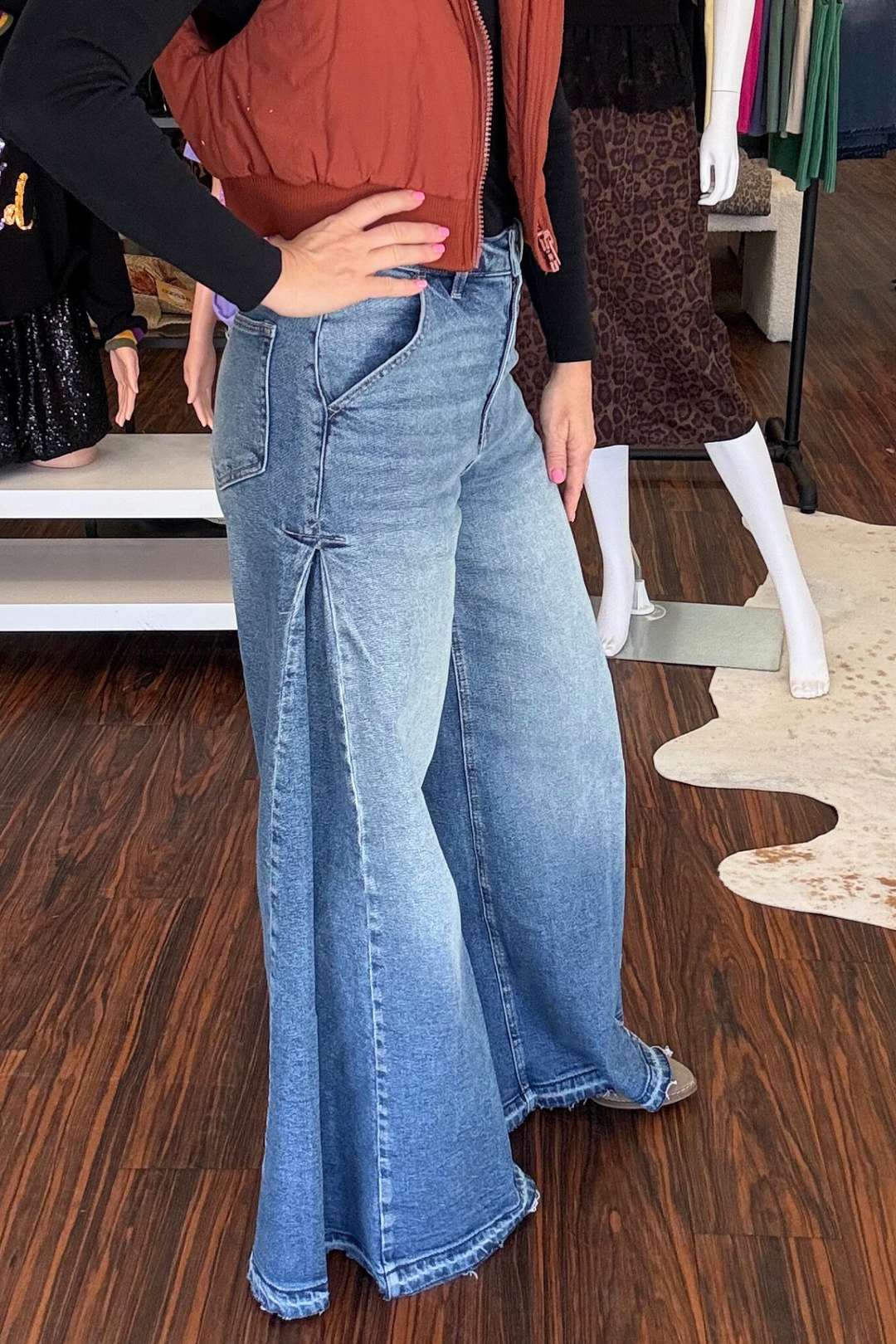 Wide Leg Jeans with Side Triangular Tuck
