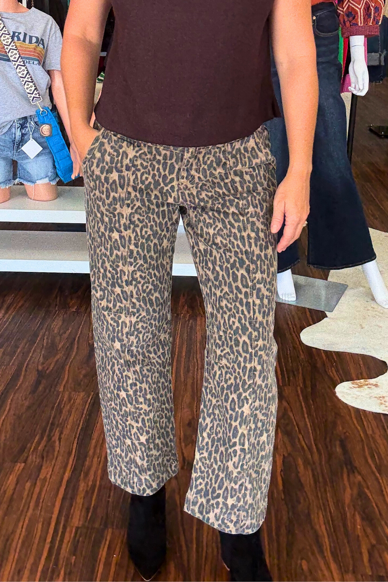 Crop Relaxed Leopard Print Pants