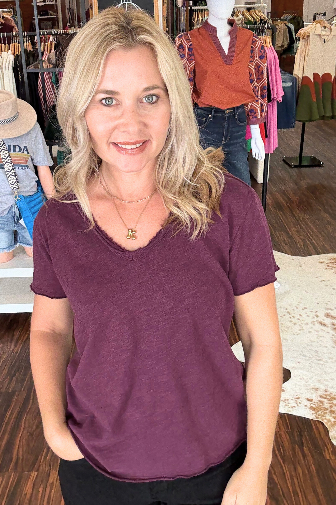 Vanya V-Neck Slub Short Sleeve Tee

Elevate your style with our Vanya V-Neck Slub Short Sleeve Tee. Made from soft and textured fabric with a vintage wash, this trendy piece features a raw edge v-neck and patch labeling. Featuring a relaxed fit and solid color knit. 