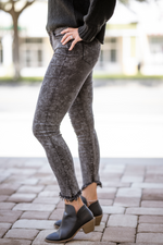 Suzy Skinny Crop
