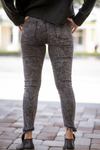 Suzy Skinny Crop