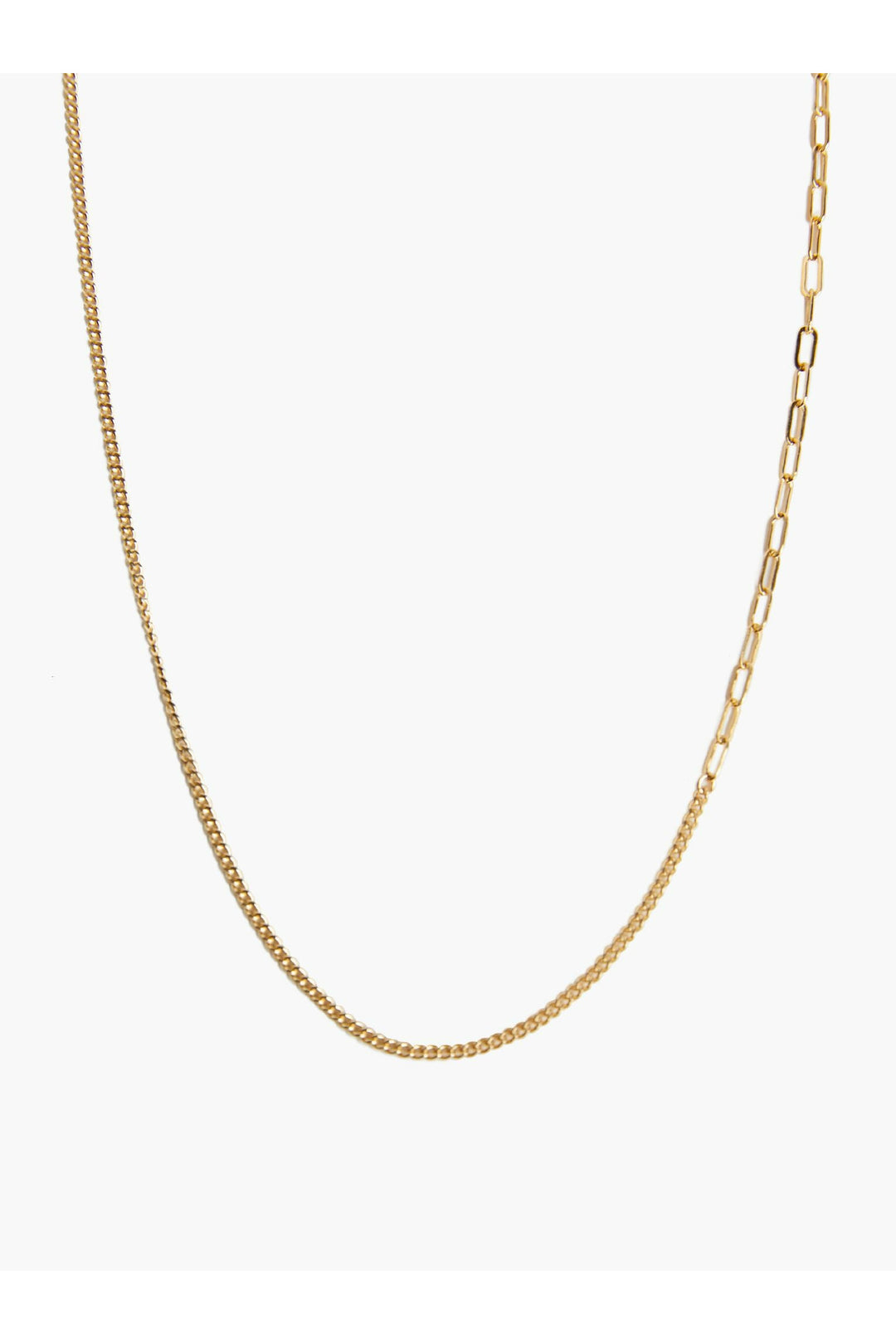 

This essential curb chain necklace is understated sophistication in 14k gold-fill. The 18" length drapes elegantly at the collarbone, offering a clean, contemporary aesthetic that works with any wardrobe. Durable enough for daily wear yet refined enough for special occasions, it's the foundational piece every jewelry collection needs.