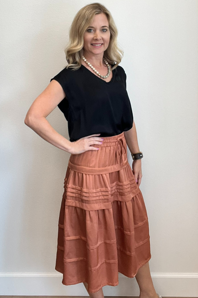 Shiny Pleat Detail Skirt